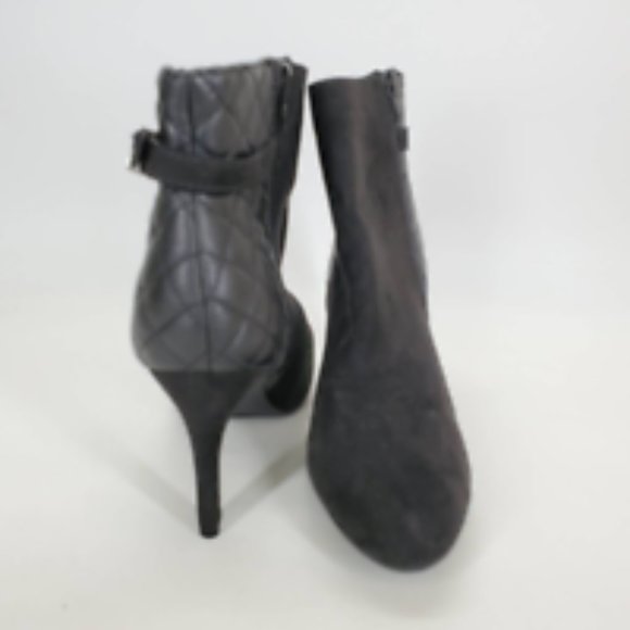 Express Womens Ankle Booties Black Buckle Side Zipper Almond Toe Quilted 10 - Picture 3 of 10